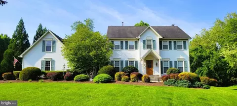 9412 Thornedike Dr, Gaithersburg, MD 20882