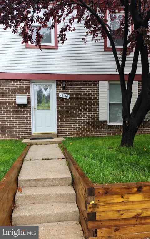 1136 W Side Dr #32-D, Gaithersburg, MD 20878
