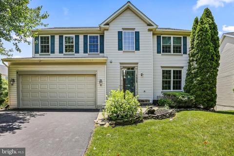17909 Red Rocks Dr, Germantown, MD 20874