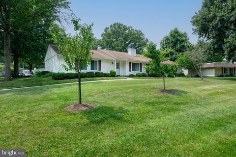 14607 Deerhurst Ter #211-B, Silver Spring, MD 20906