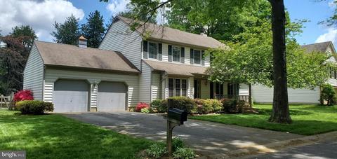 20501 Oak Bluff Dr, Montgomery Village, MD 20886