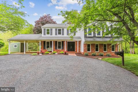 4720 Powder House Dr, Rockville, MD 20853