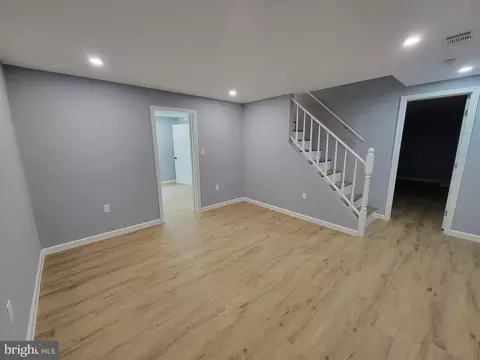 8825 Lanier Dr, Silver Spring, MD 20910 photo 40
