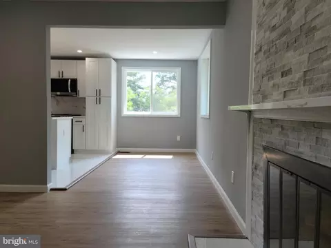 8825 Lanier Dr, Silver Spring, MD 20910 photo 14