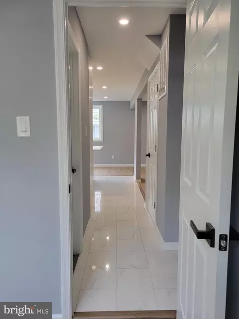 8825 Lanier Dr, Silver Spring, MD 20910 photo 53