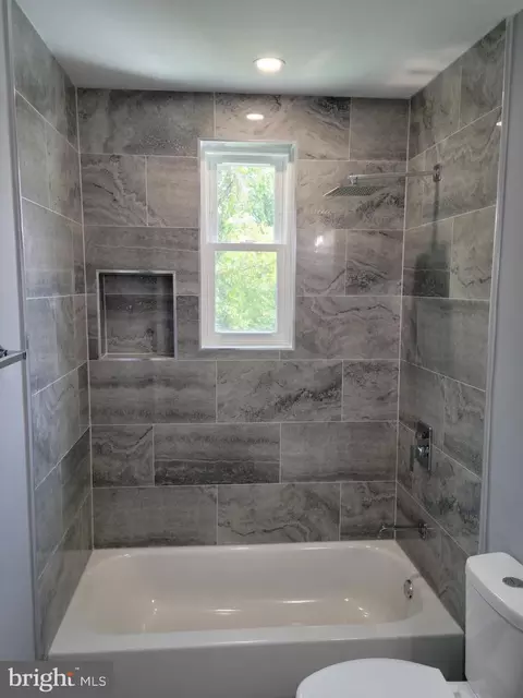 8825 Lanier Dr, Silver Spring, MD 20910 photo 32