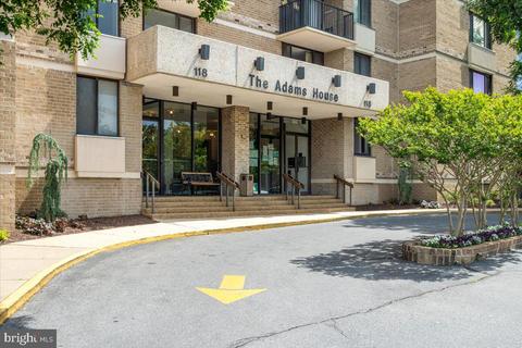 118 Monroe St #104, Rockville, MD 20850