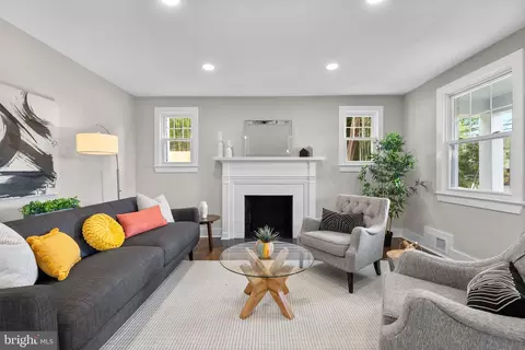508 Dale Dr, Silver Spring, MD 20910 photo 4