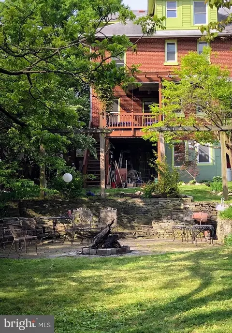 6843 Eastern Ave, Takoma Park, MD 20912