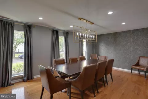1100 Kersey Rd, Silver Spring, MD 20902 photo 4