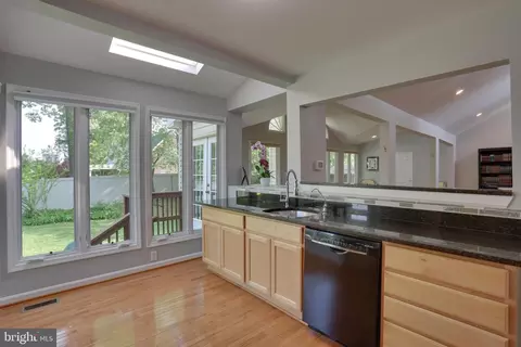 1100 Kersey Rd, Silver Spring, MD 20902 photo 6