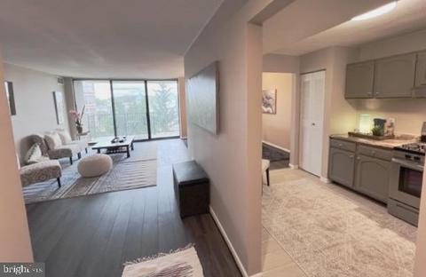 4 Monroe St #703, Rockville, MD 20850