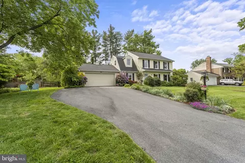 4632 Sunflower Dr, Rockville, MD 20853