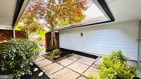 3208 Birchtree Ln, Silver Spring, MD 20906 photo 3