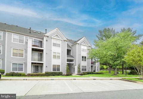 10001 Vanderbilt Cir #6, Rockville, MD 20850