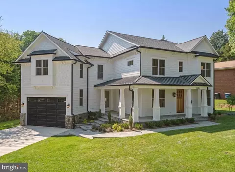 8600 Pelham Rd, Bethesda, MD 20817