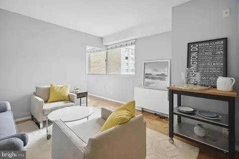 4515 Willard Ave #2120S, Chevy Chase, MD 20815