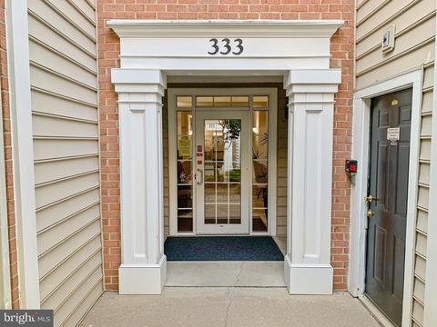 333 Elmcroft Blvd #5-303, Rockville, MD 20850