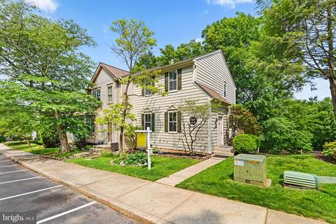 20162 Timber Oak Ln #176, Germantown, MD 20874