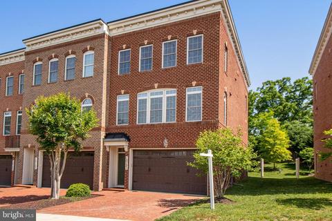 10121 Wootton Crest Way, Rockville, MD 20850