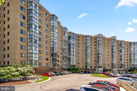 3330 N Leisure World Blvd N #5-608, Silver Spring, MD 20906