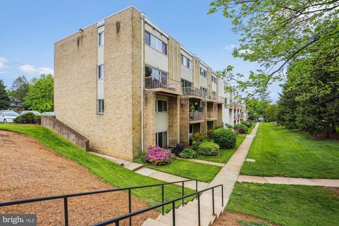 3217 University Blvd W #21, Kensington, MD 20895