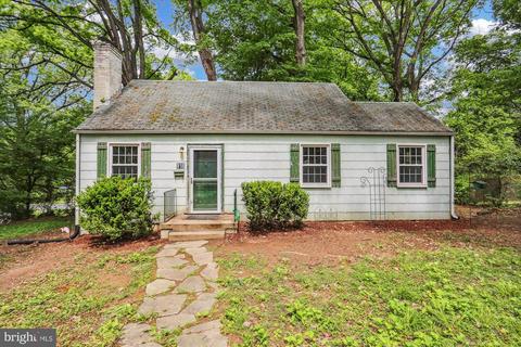 918 Heron Ct, Silver Spring, MD 20901