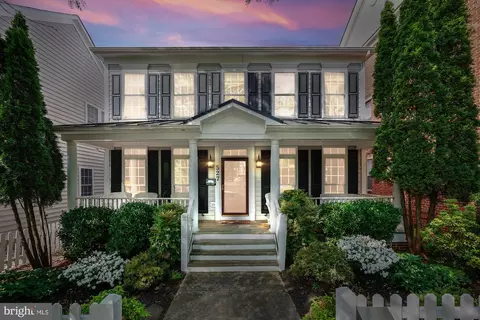 527 Helene St, Gaithersburg, MD 20878