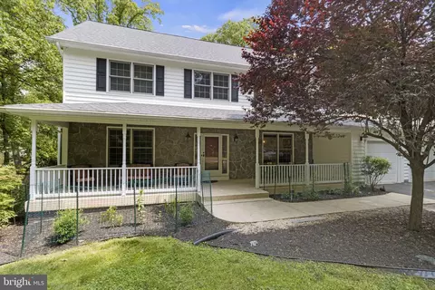 13815 Notley Rd, Silver Spring, MD 20904