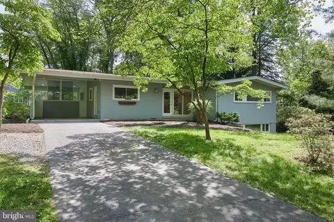 11711 Karen Dr, Potomac, MD 20854