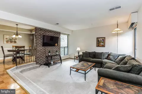 9907 Blundon Dr #5-303, Silver Spring, MD 20902
