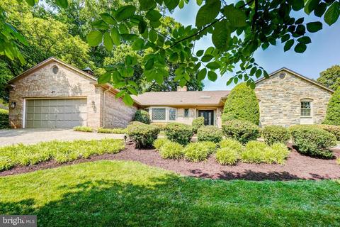 6101 Eastview St, Bethesda, MD 20817