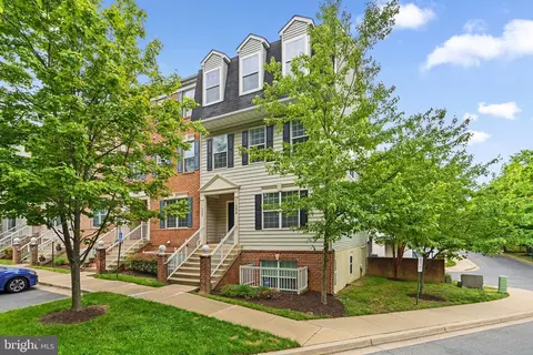 11332 King George Dr #12, Silver Spring, MD 20902