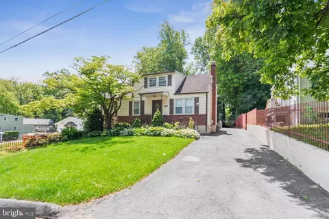 701 Rosemere Ave, Silver Spring, MD 20904