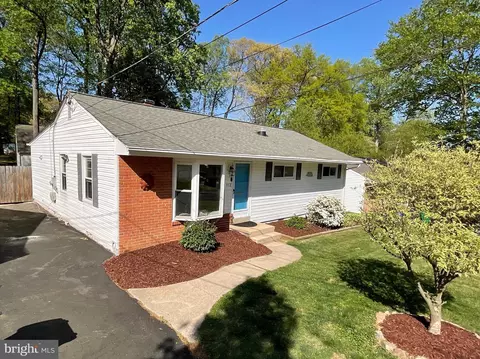 112 Tulip Dr, Gaithersburg, MD 20877