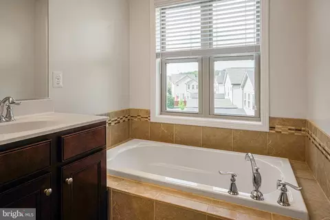 1307 Autumn Brook Ave, Silver Spring, MD 20906 photo 19