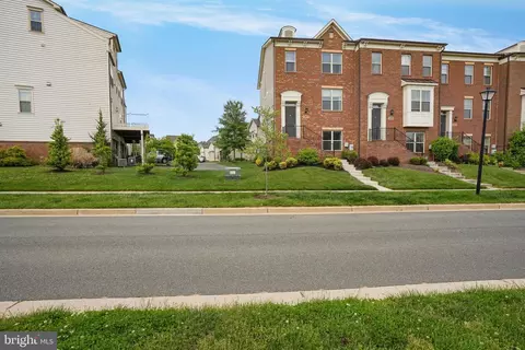 1307 Autumn Brook Ave, Silver Spring, MD 20906 photo 2