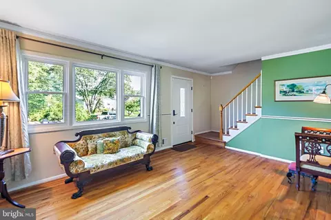 1130 W Nolcrest Dr, Silver Spring, MD 20903 photo 4