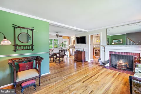 1130 W Nolcrest Dr, Silver Spring, MD 20903 photo 6