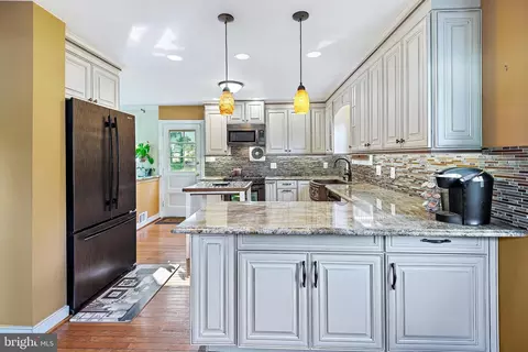 1130 W Nolcrest Dr, Silver Spring, MD 20903 photo 11