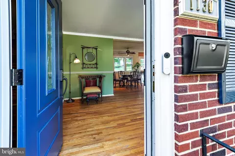 1130 W Nolcrest Dr, Silver Spring, MD 20903 photo 2