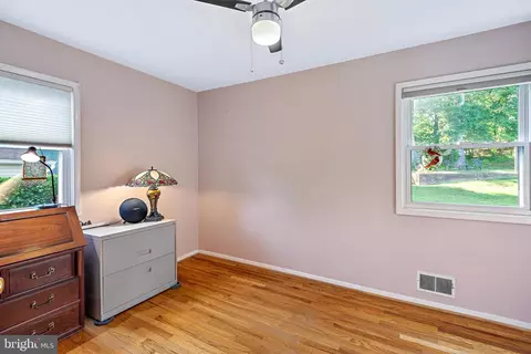 1130 W Nolcrest Dr, Silver Spring, MD 20903 photo 24