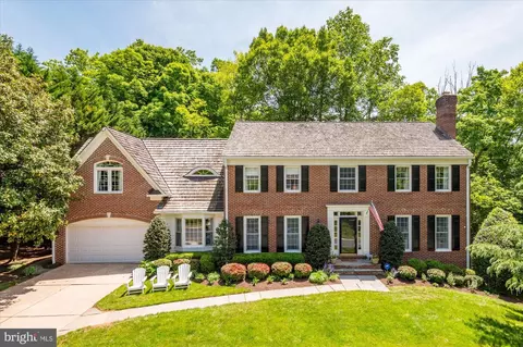 7301 River Falls Dr, Potomac, MD 20854