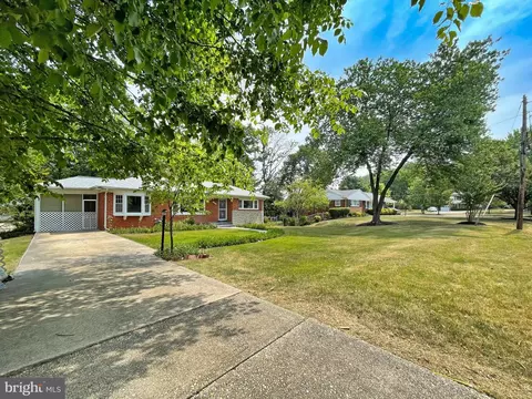 1914 Forest Dale Dr, Silver Spring, MD 20903 photo 3