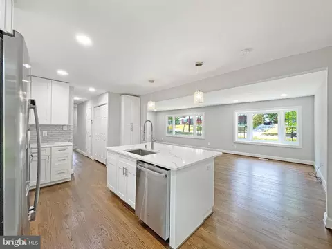 1914 Forest Dale Dr, Silver Spring, MD 20903 photo 12