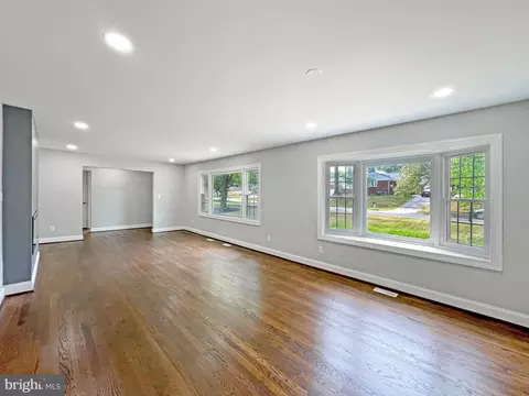 1914 Forest Dale Dr, Silver Spring, MD 20903 photo 10