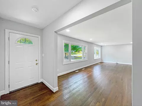1914 Forest Dale Dr, Silver Spring, MD 20903 photo 4