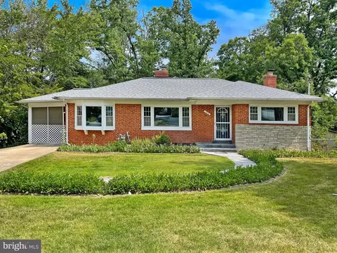 1914 Forest Dale Dr, Silver Spring, MD 20903 photo 2