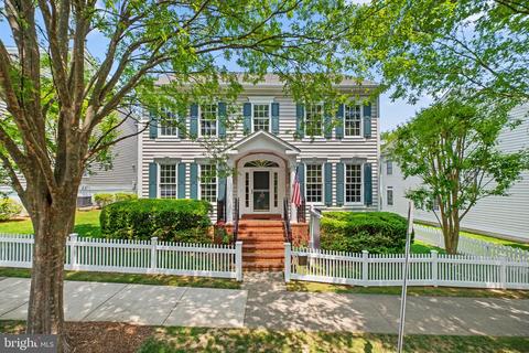613 Bright Meadow Dr, Gaithersburg, MD 20878