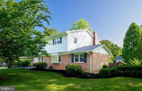 13212 Andrew Dr, Silver Spring, MD 20904